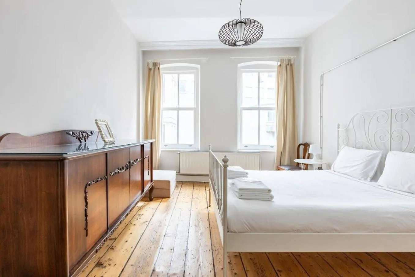 Bright Charming 2Bd15Bath Galatatower Home! #257 Istanbul 0*,