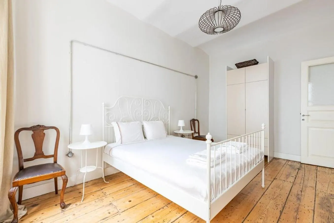 Bright Charming 2Bd15Bath Galatatower Home! #257 Istanbul 0*,